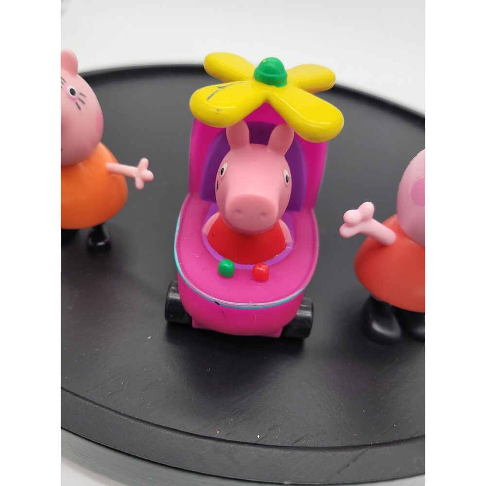 Lot Of 3 Peppa Pig Jazwares Pink Helicopter Rubber Plastic Action Figure 3" - Picture 6 of 14